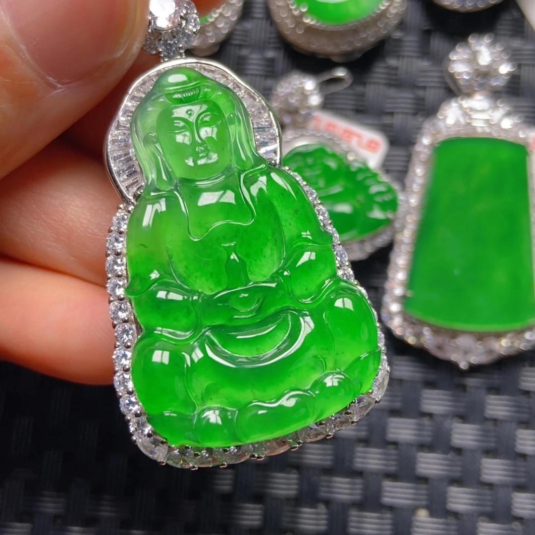 翡翠银S925镶嵌颈饰观音吊坠