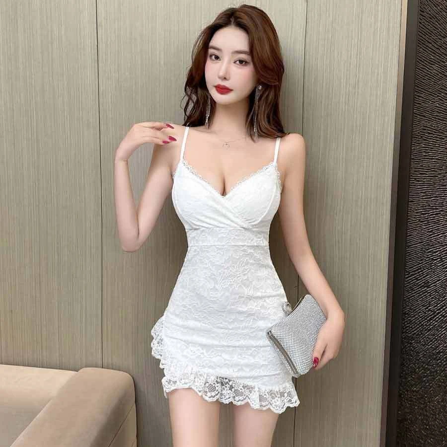 夜店辣妹女装性感蕾丝低胸V领纯欲气质显瘦荷叶边吊带包臀连衣裙