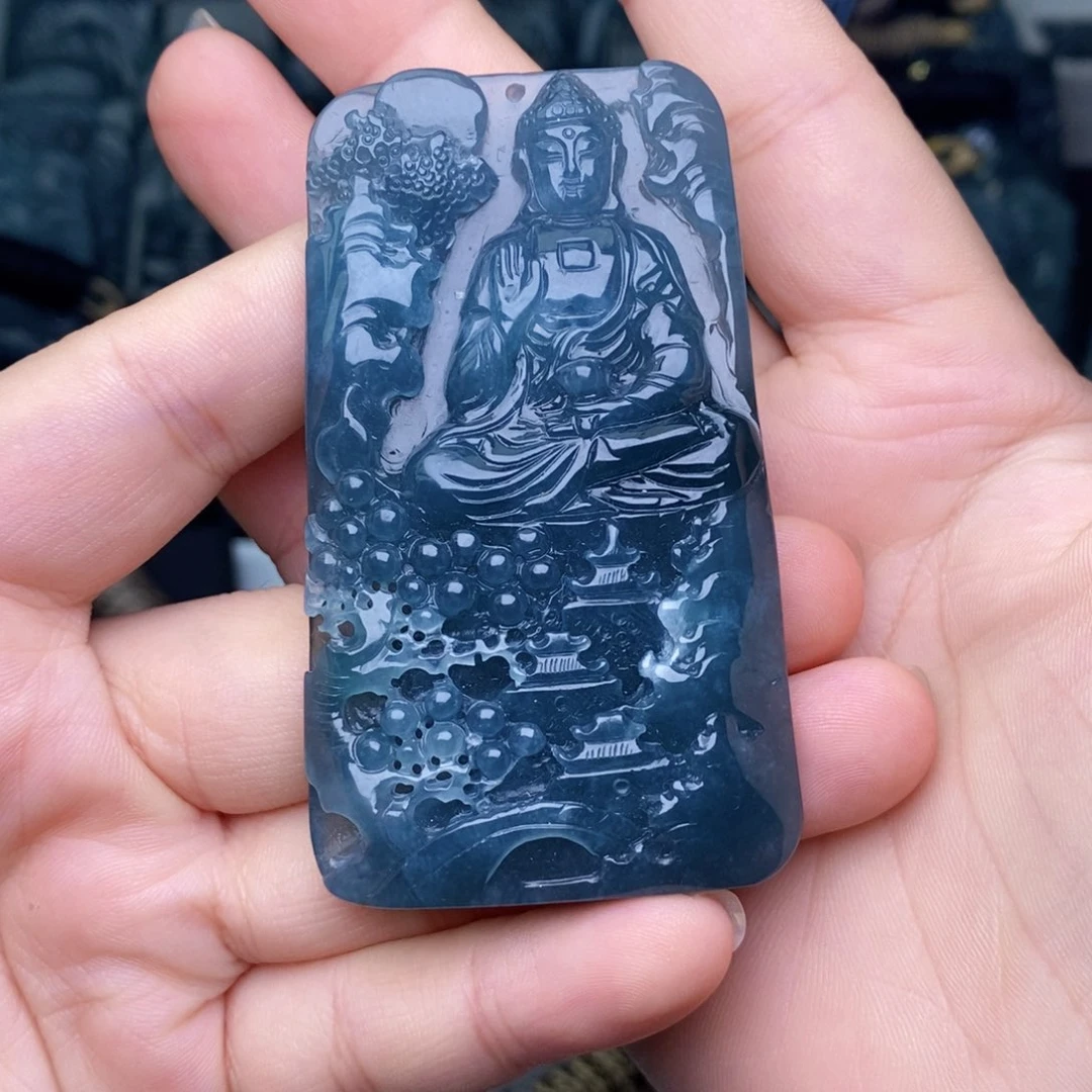 颈饰未镶嵌翡翠
