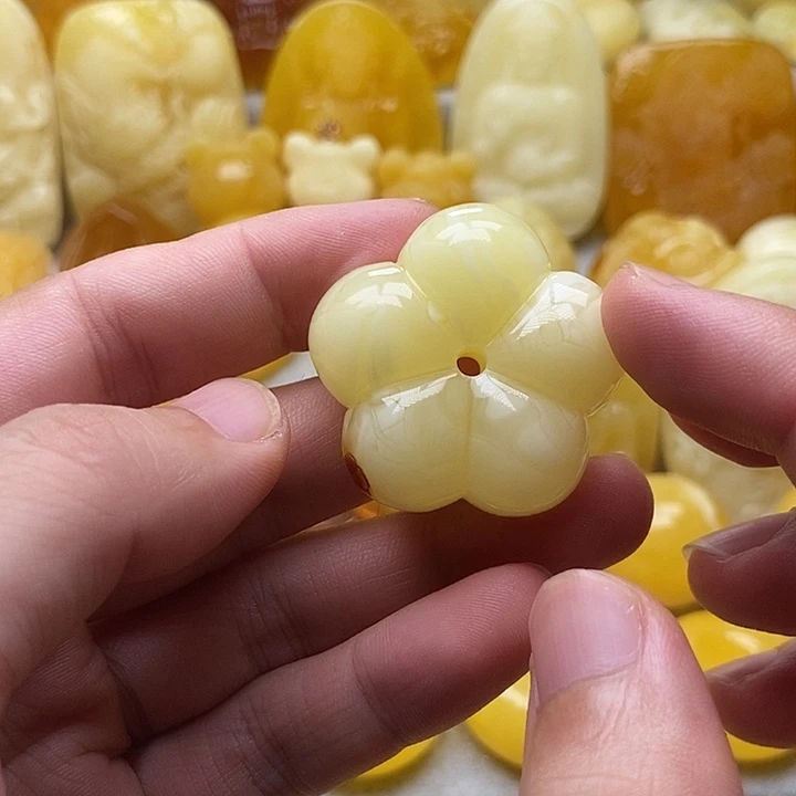 琥珀颈饰未镶嵌琥珀蜜蜡吊坠