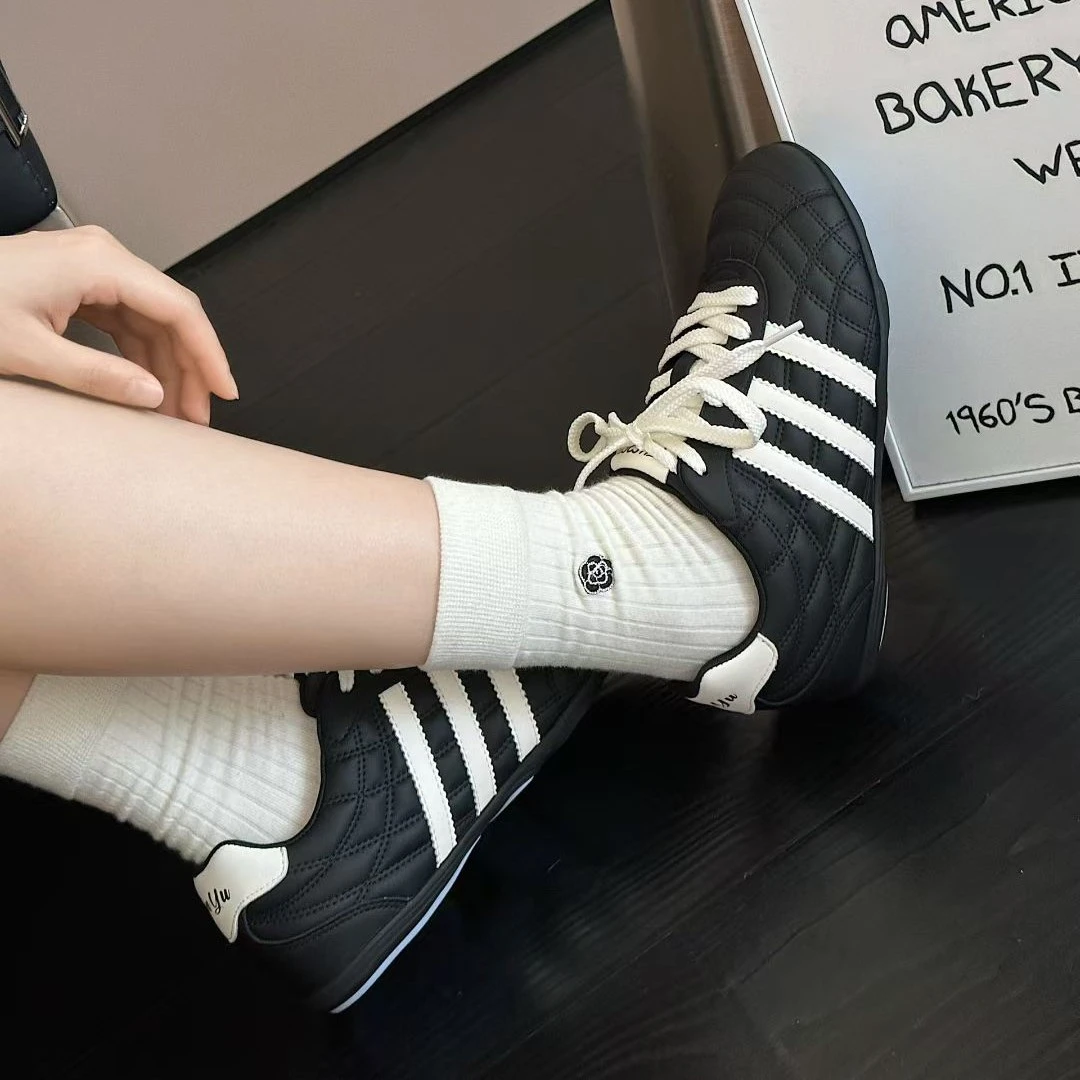 551-116    新款轻便舒适休闲百搭德训鞋女