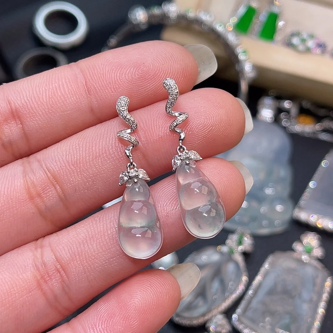 翡翠18K金镶嵌耳饰豆子