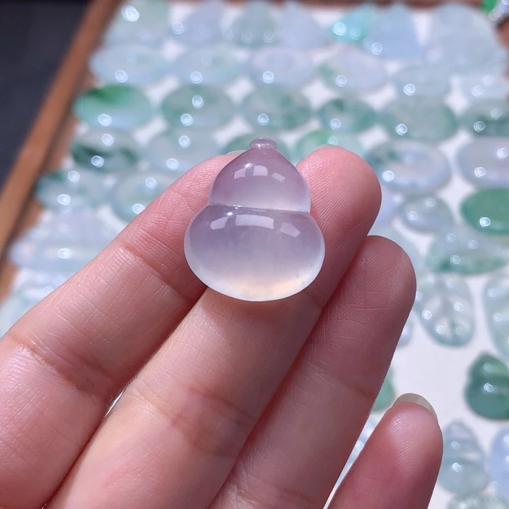颈饰未镶嵌翡翠冰种大葫芦