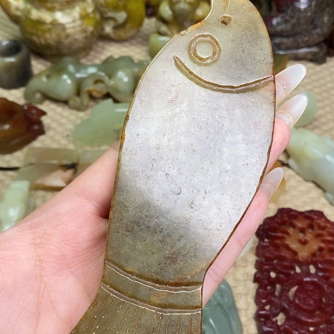 未镶嵌蛇纹石玉颈饰
