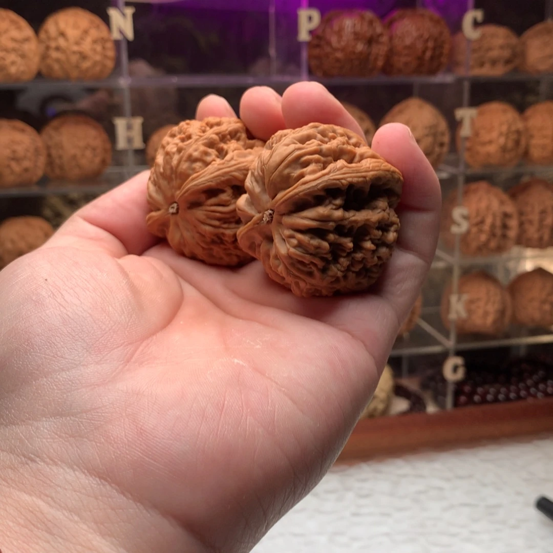 哈***品文玩核桃吊坠大粗筋666888