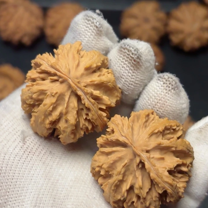 文玩核桃吊坠秦岭灯笼6