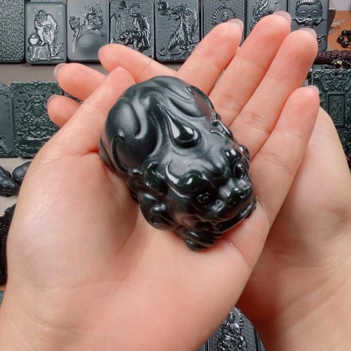 未镶嵌和田玉摆件