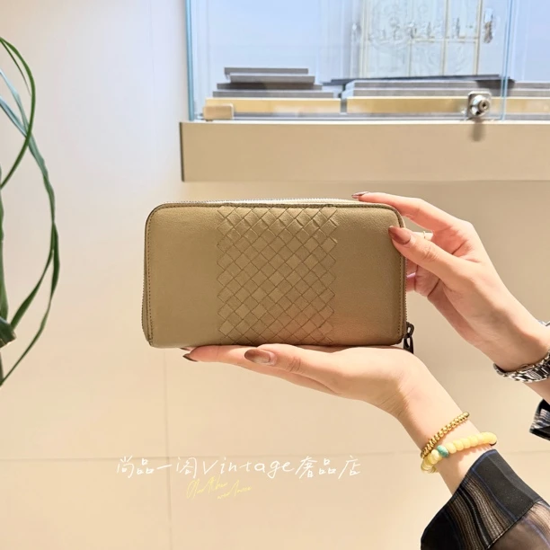 95新 BOTTEGA VENETA/葆蝶家 尚品一阁/米色编织钱包