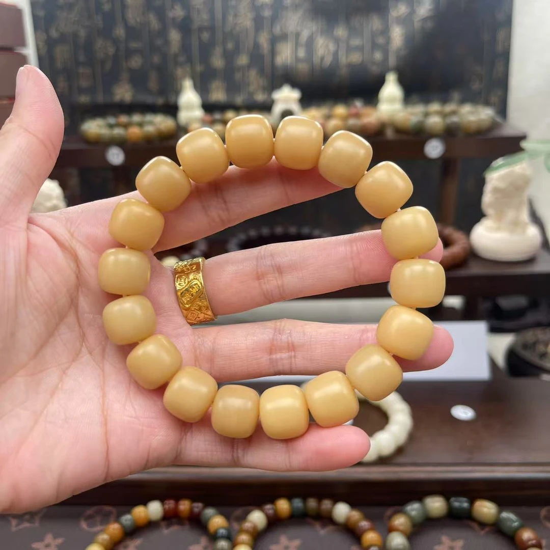 干磨原生态风化老料 油性好 不顺色 有雪花珠 看好拍哟~