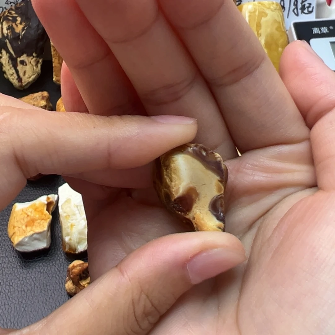 未镶嵌定制琥珀蜜蜡