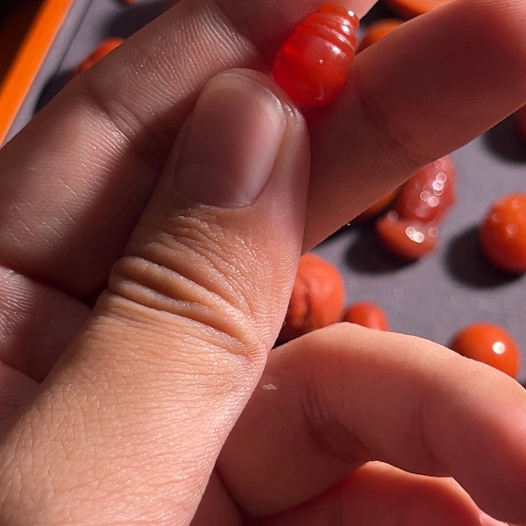 锦***缆南红玛瑙未镶嵌手链