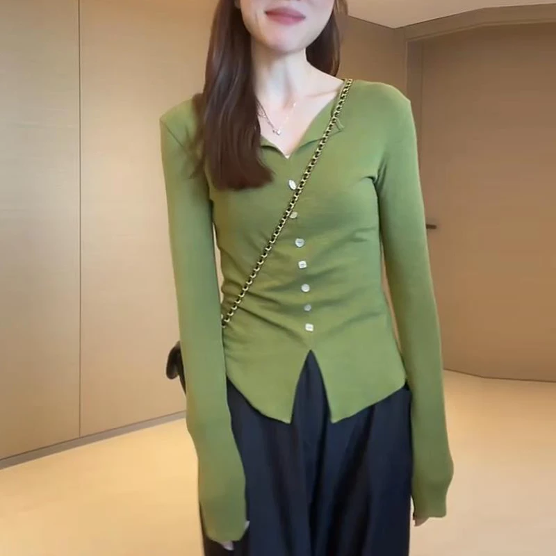 纯色修身显瘦翻领长袖T恤女士2025秋季新款单排扣气质打底衫上衣