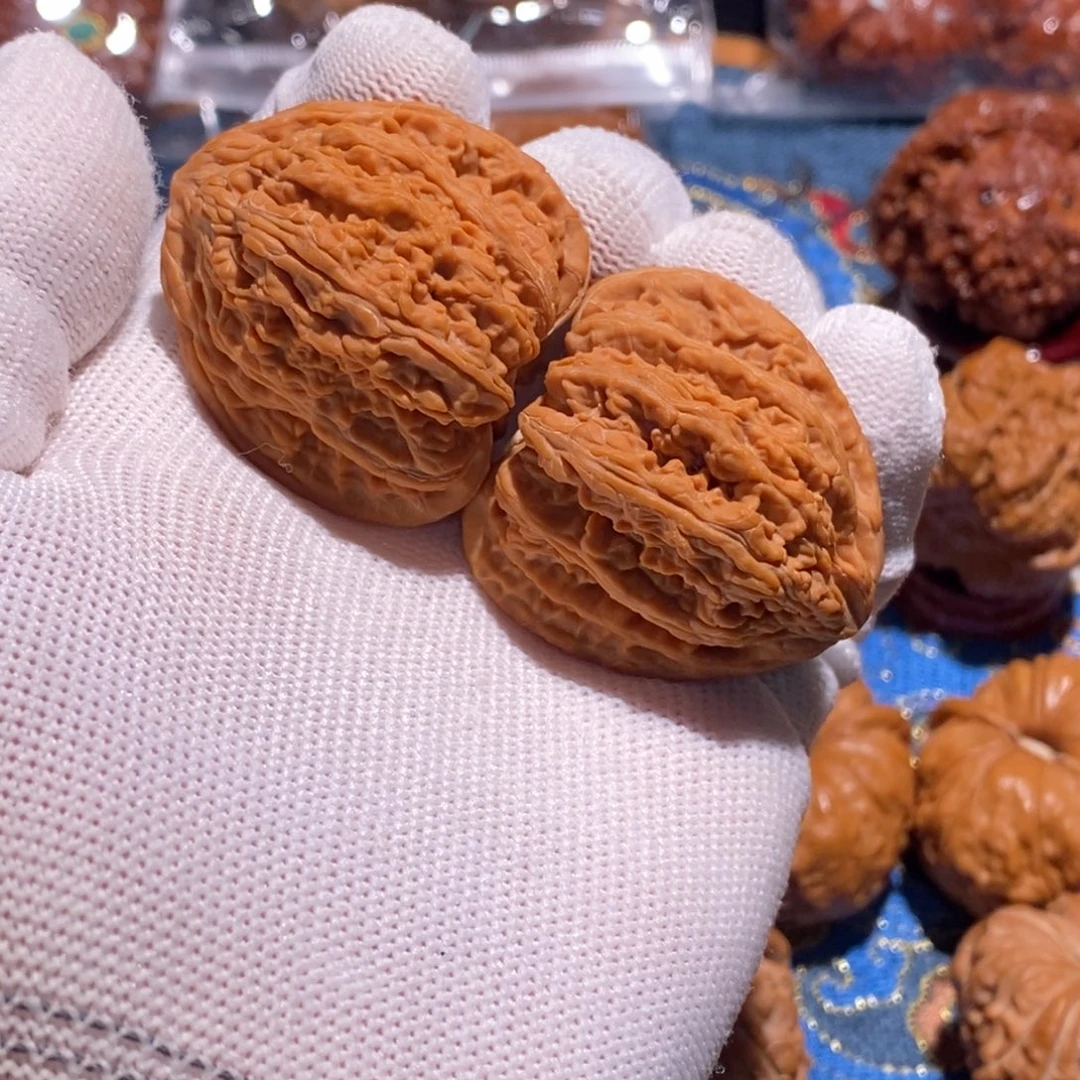 太***鐏文玩核桃吊坠密纹