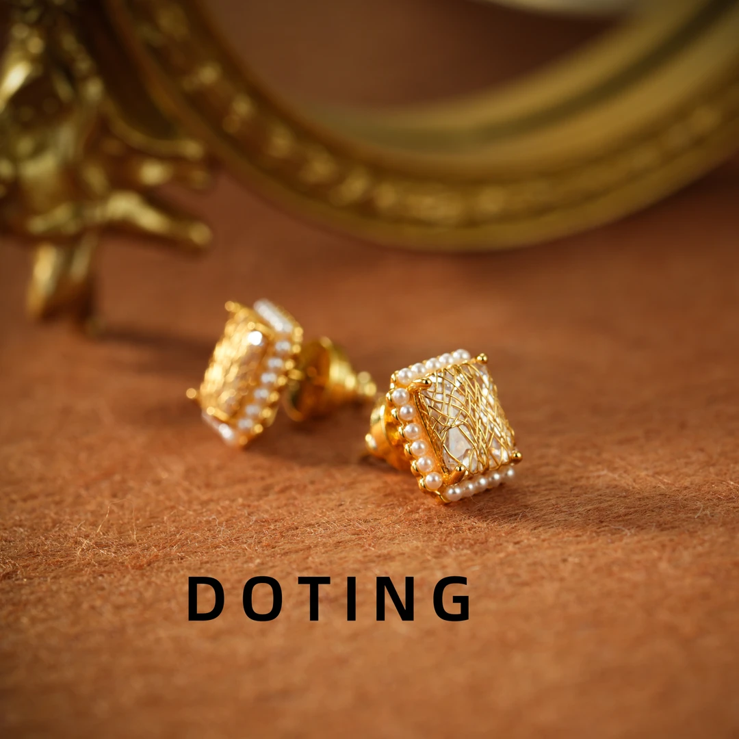 合金合成锆石耳饰 小香风白色镶嵌耳钉ZG-01236