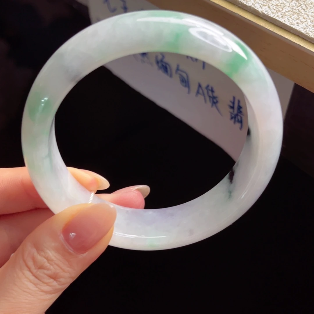 未镶嵌手镯翡翠手镯