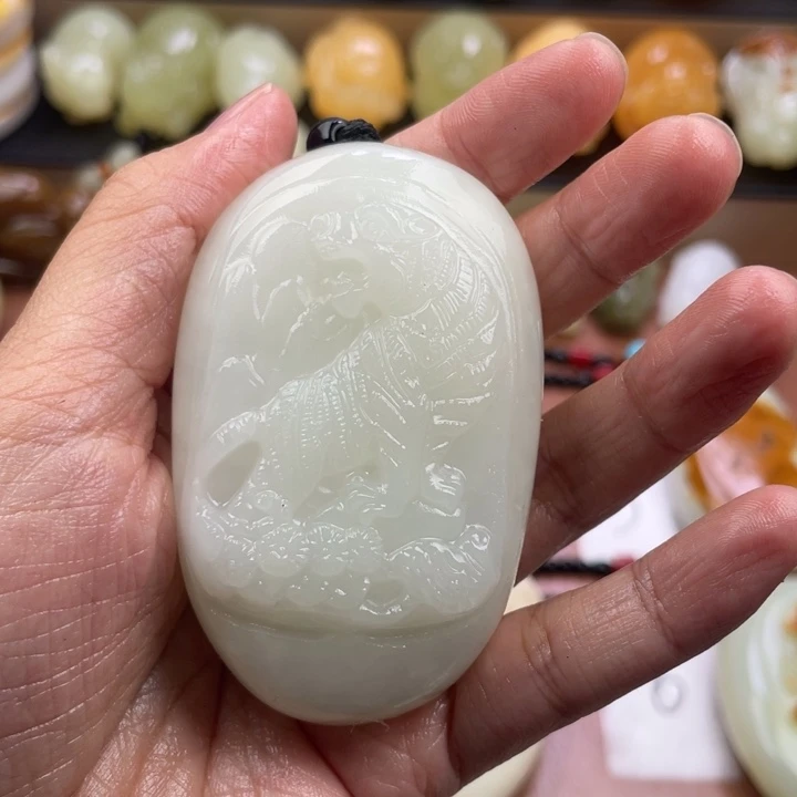 骑***速石材古青石手把件