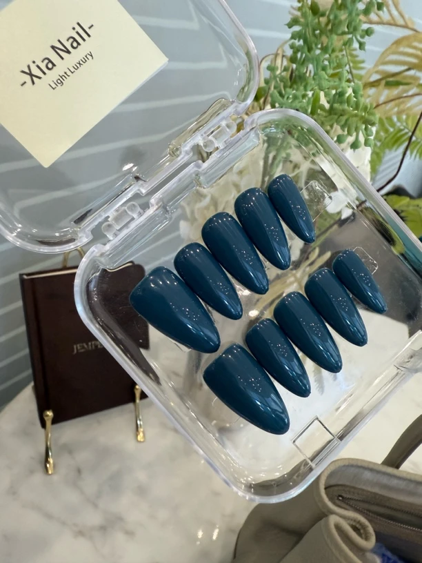 纯手工蓝色穿戴甲高级感显白短款通勤百搭可拆卸美甲中杏仁欧美