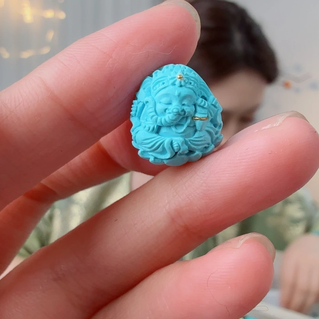 绿松石未镶嵌珠宝奇石