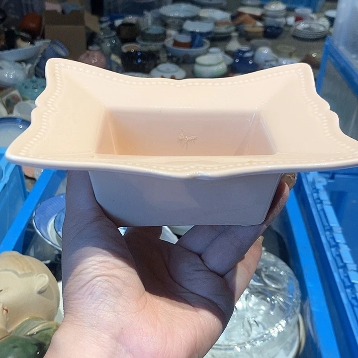 瓷片哈哈哈哈哈啊哈哈哈