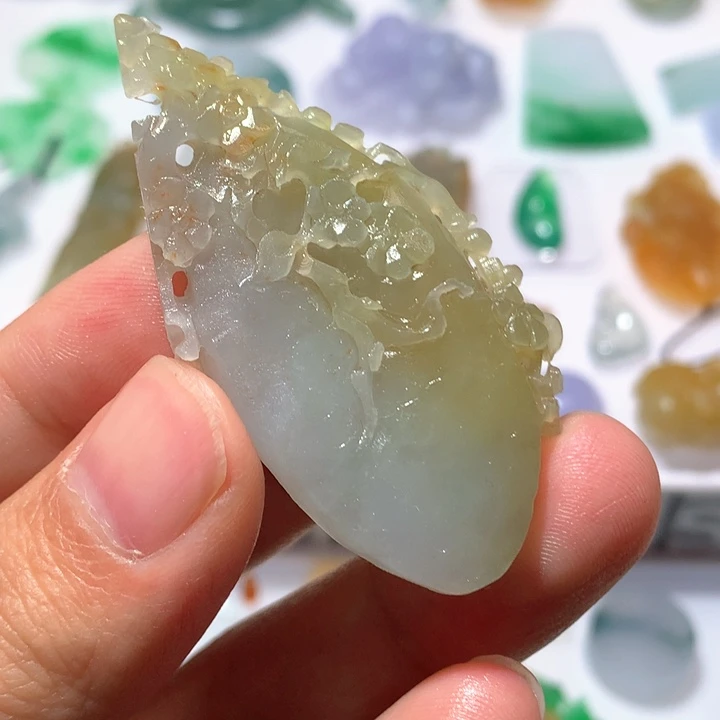 未镶嵌定制翡翠梅花牌