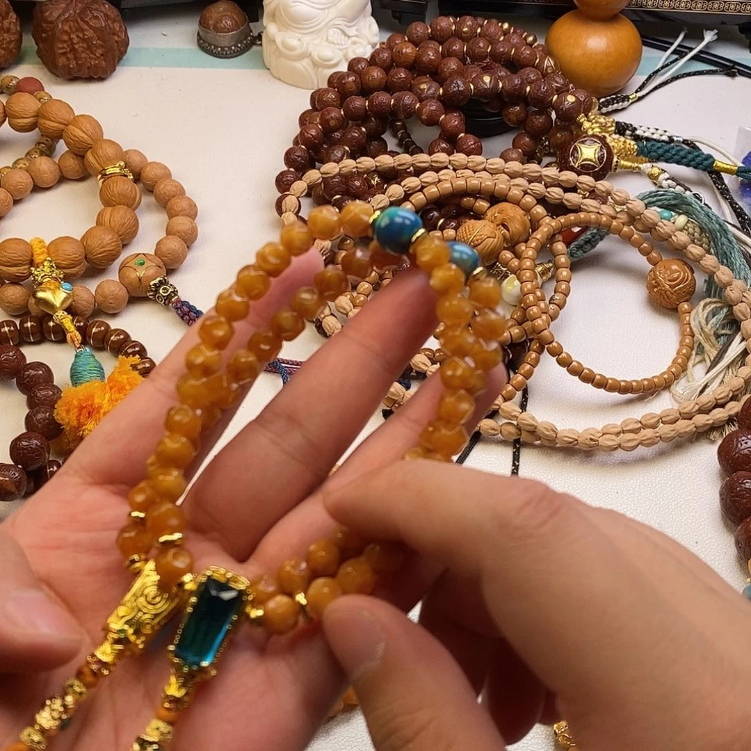 白玉菩提吊坠。。。。。。。。。。。