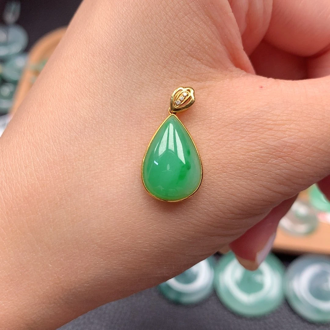 吊坠(不含链)18K金镶嵌翡翠翡翠