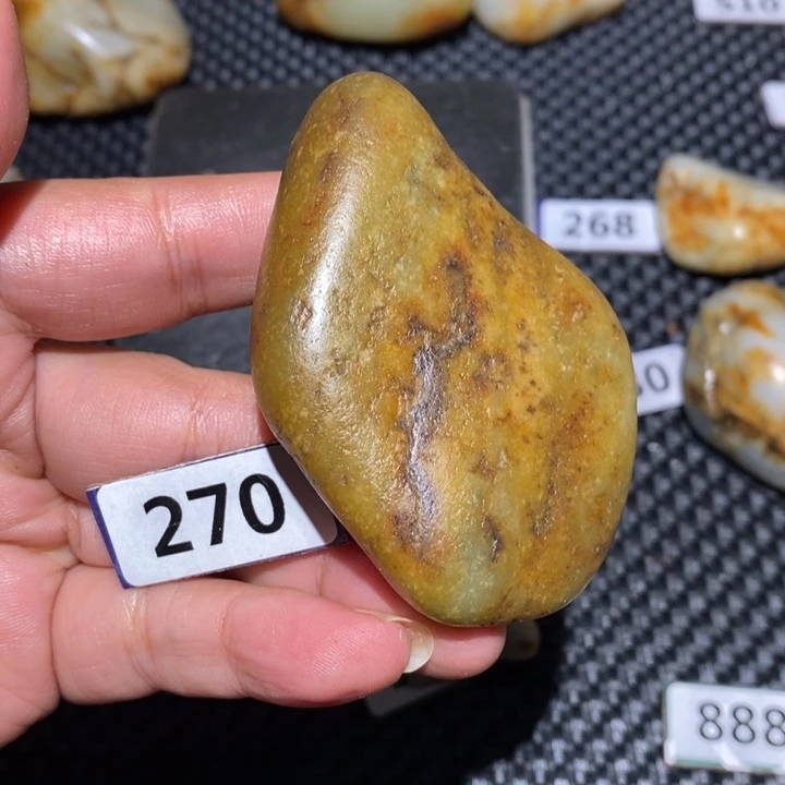 玄***真和田玉未镶嵌挂件