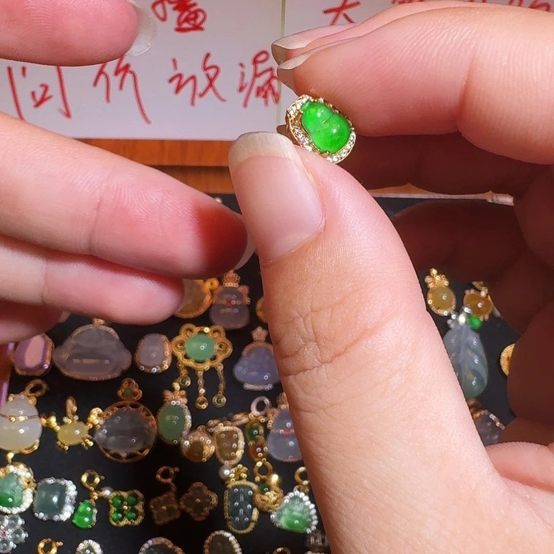 翡翠银S925镶嵌颈饰