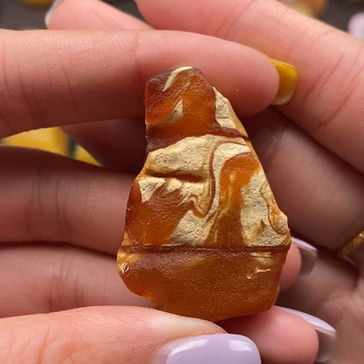 定制琥珀未镶嵌蜜蜡