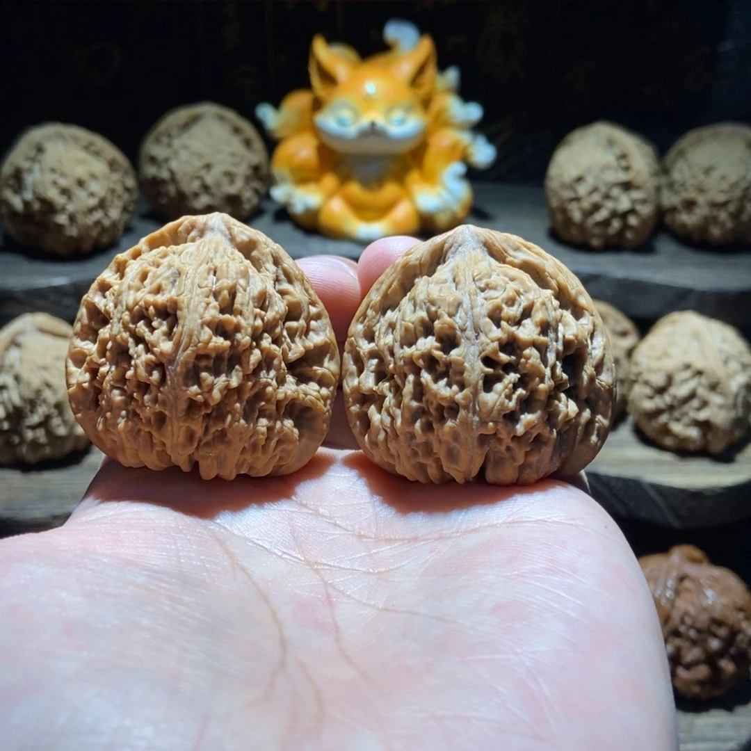 月***眠文玩核桃把件涿鹿南将石