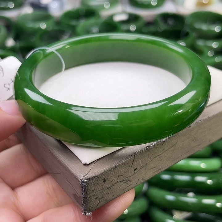 未镶嵌手镯和田玉（碧玉）
