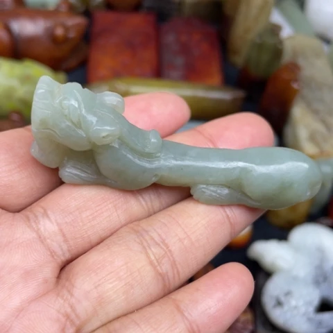 和田玉未镶嵌颈饰50