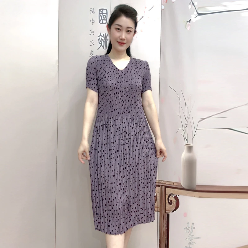 V领修身减龄高弹力气质长裙夏季短袖夏装褶皱裙子连衣裙轻薄透气