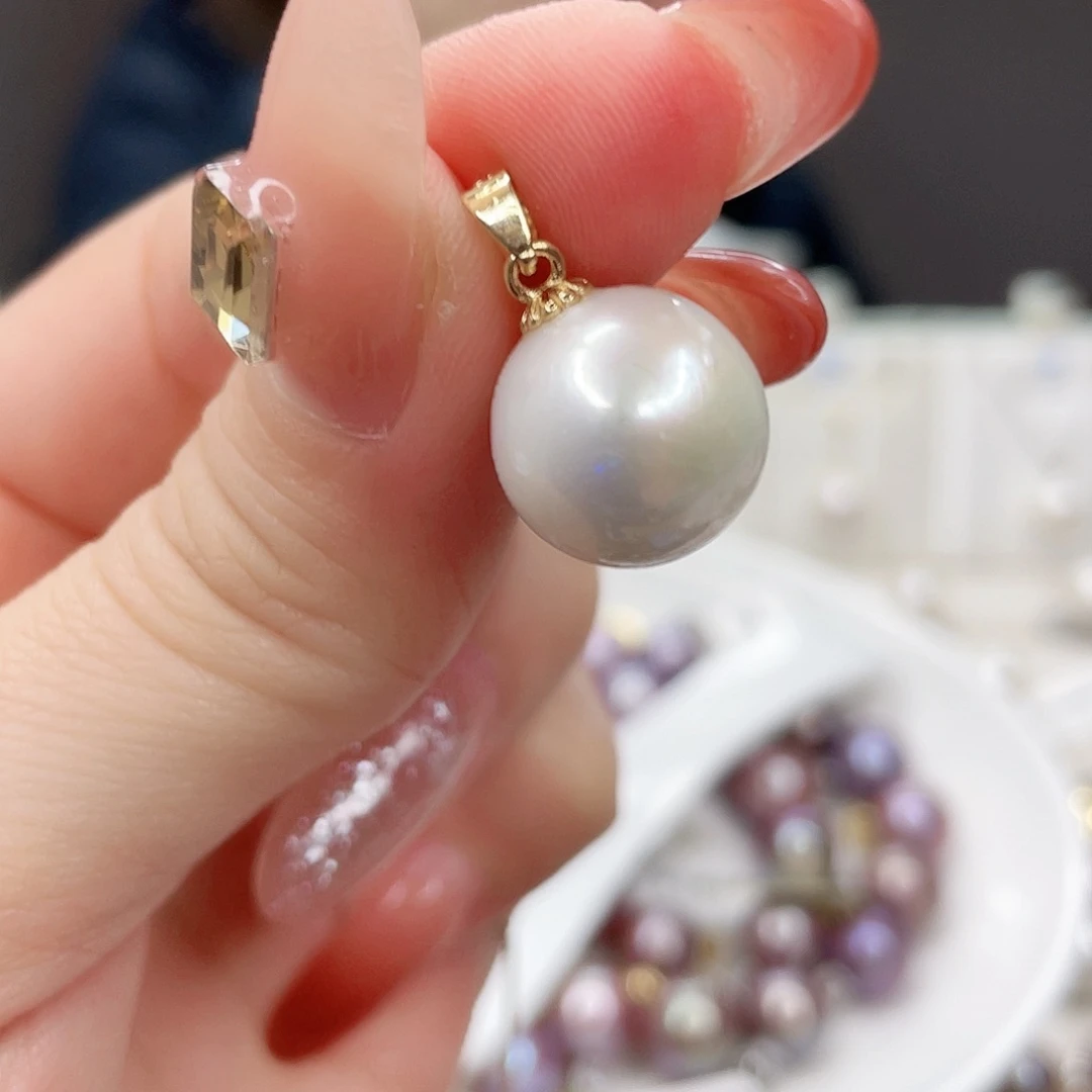 淡水珍珠吊坠(赠链)未镶嵌