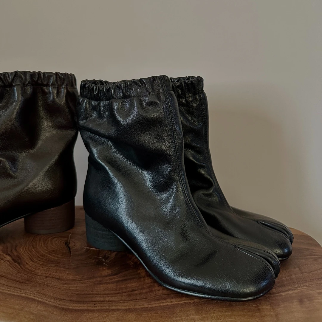 【唐唐家】短靴羊蹄猪蹄鞋中跟分趾鞋松紧带裸靴真皮马蹄鞋时尚女靴