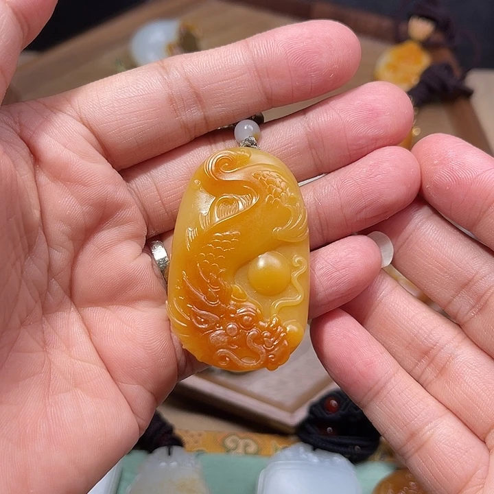 少***帅颈饰未镶嵌和田玉