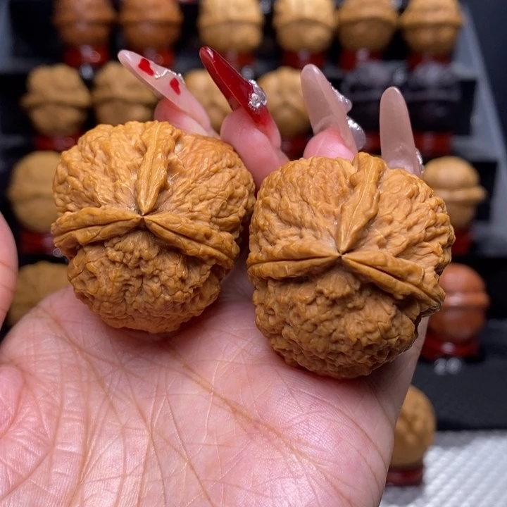 文玩核桃把件铁锤三棱43号