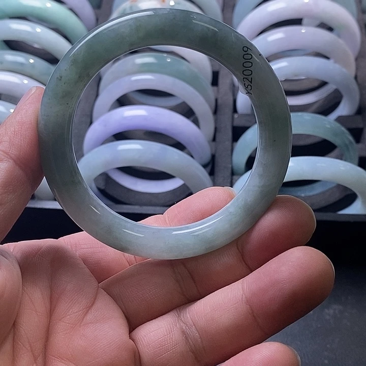 翡翠未镶嵌手镯11、圆