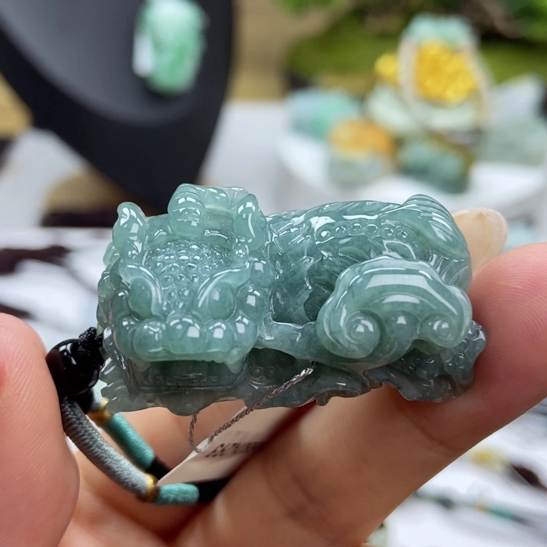 颈饰未镶嵌翡翠老蓝水 霸王貔貅