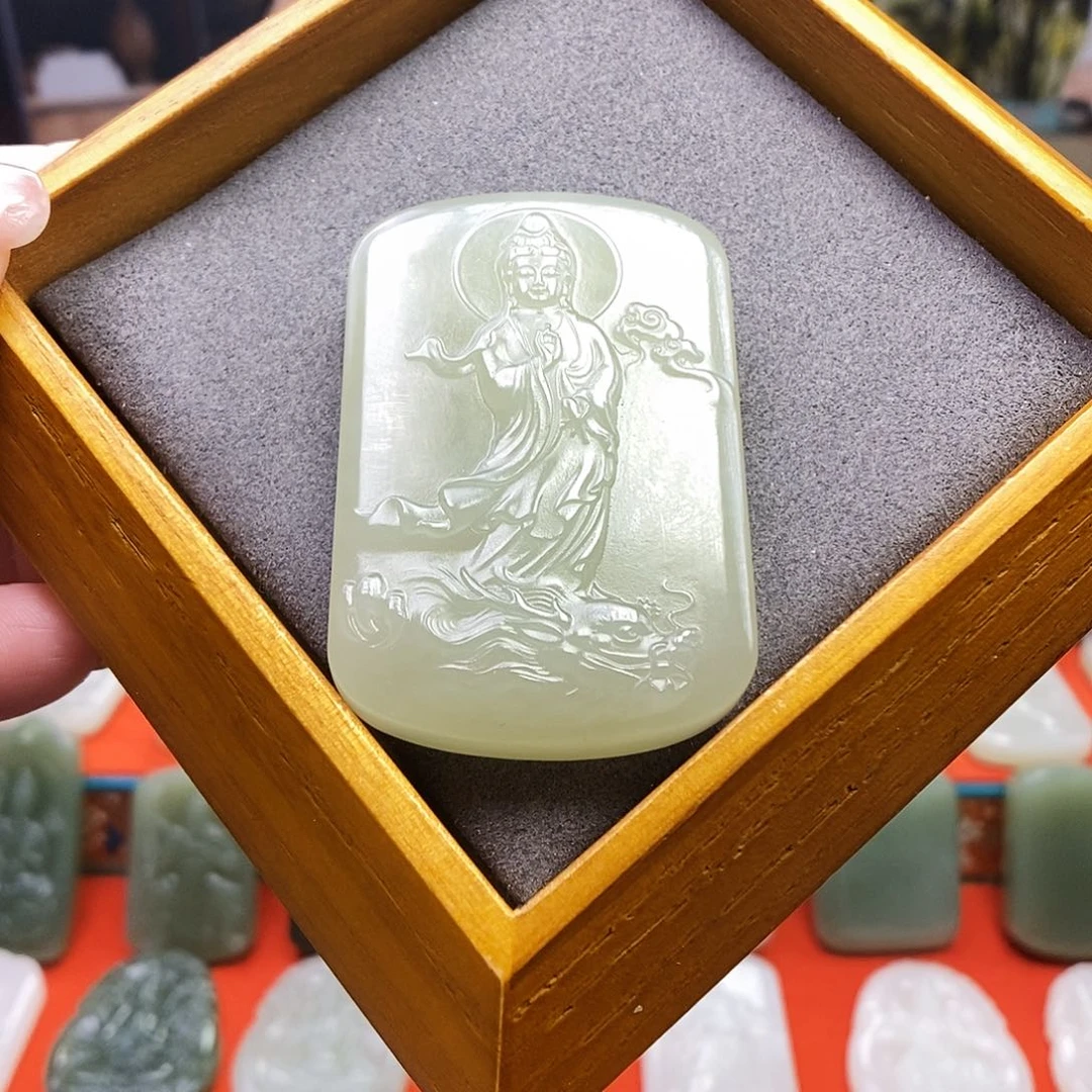 颈饰未镶嵌和田玉