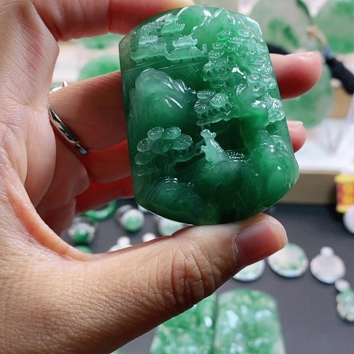 颈饰未镶嵌石英质玉春*狼非洲翠