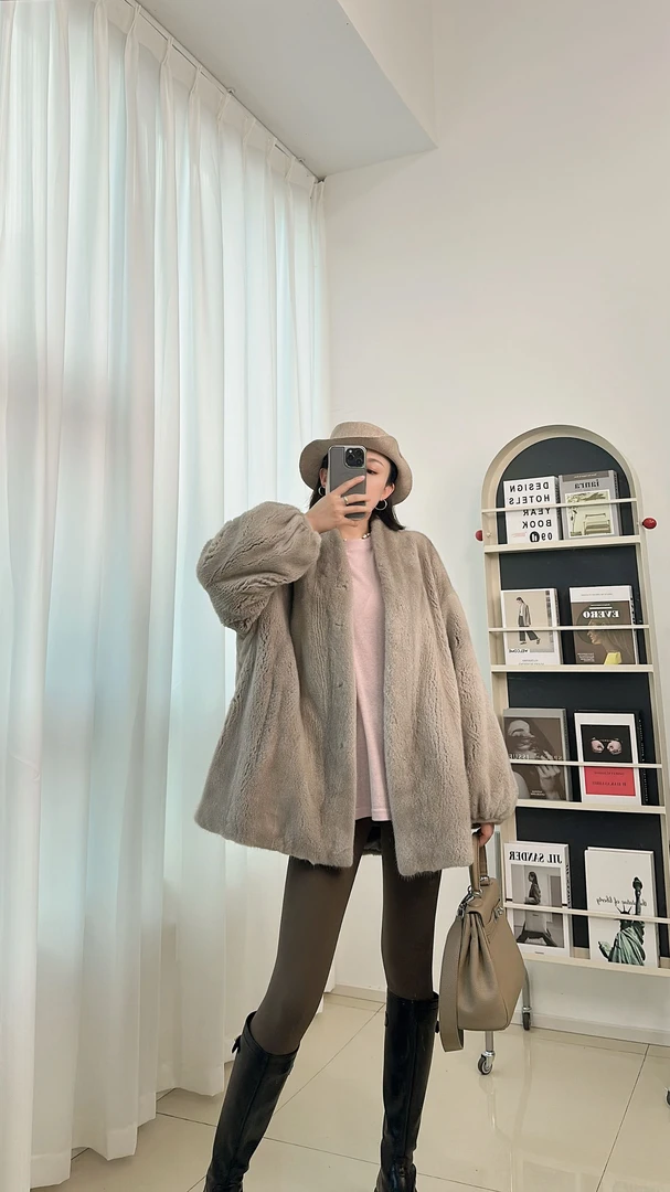 QIQI皮草“小曼哈顿”2025新款进口水貂V领灯笼袖气质阔版中外套女