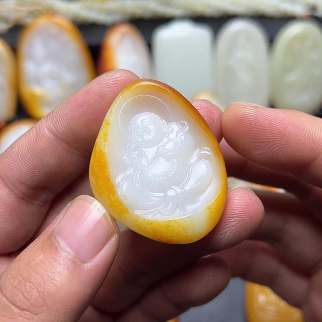 和田玉未镶嵌挂件