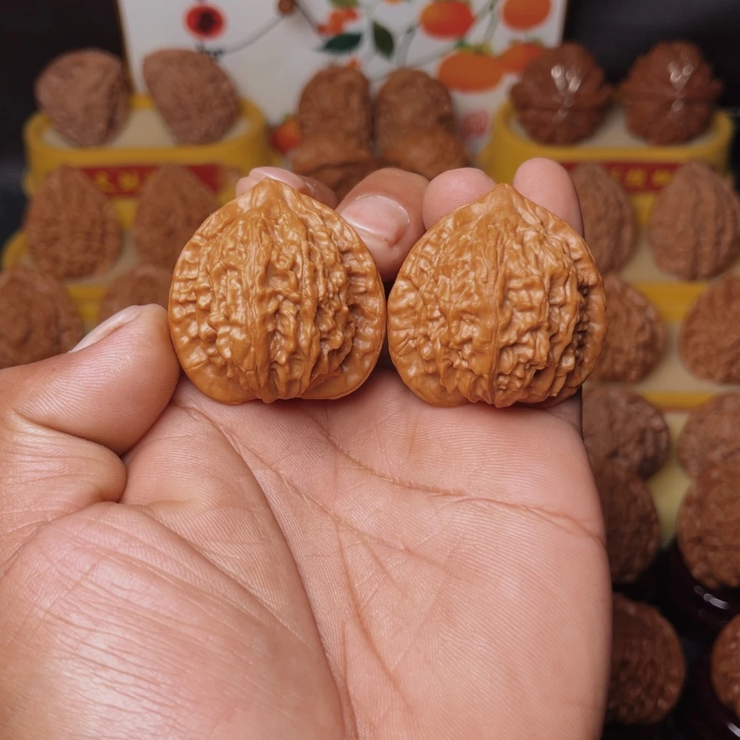 把件文玩核桃文玩核桃把件38尺羽绣