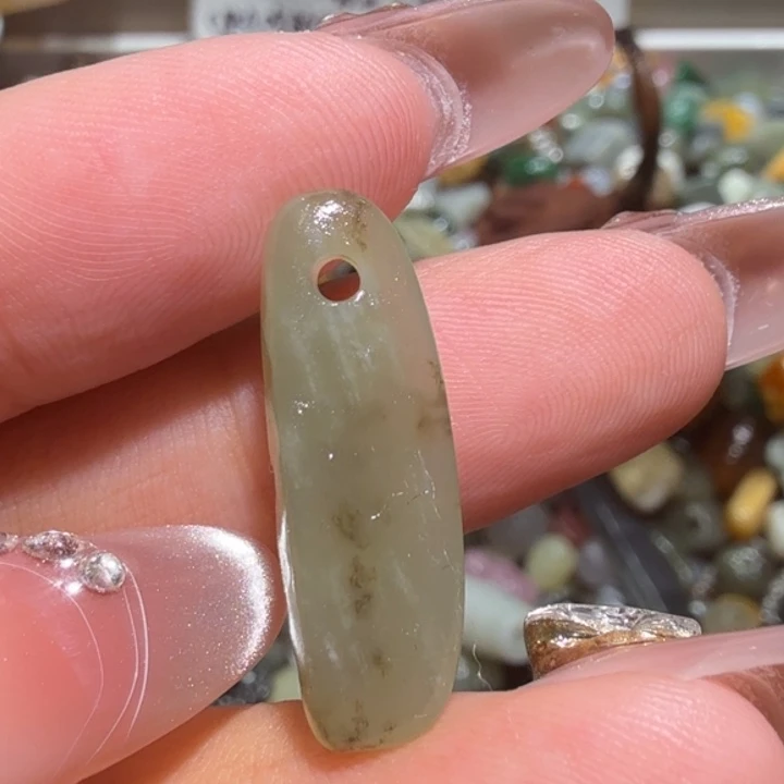 和田玉未镶嵌珠宝半成品