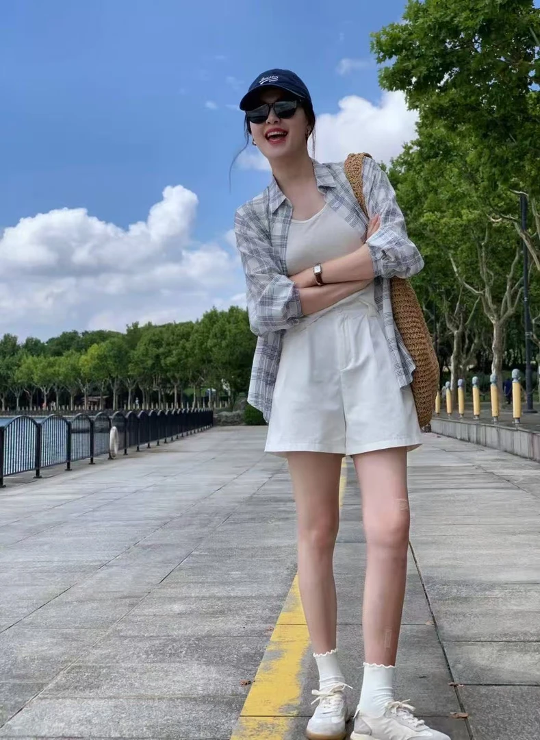 2025夏季新款简约松弛感格纹薄款防晒衬衫白色背心高腰休闲短裤