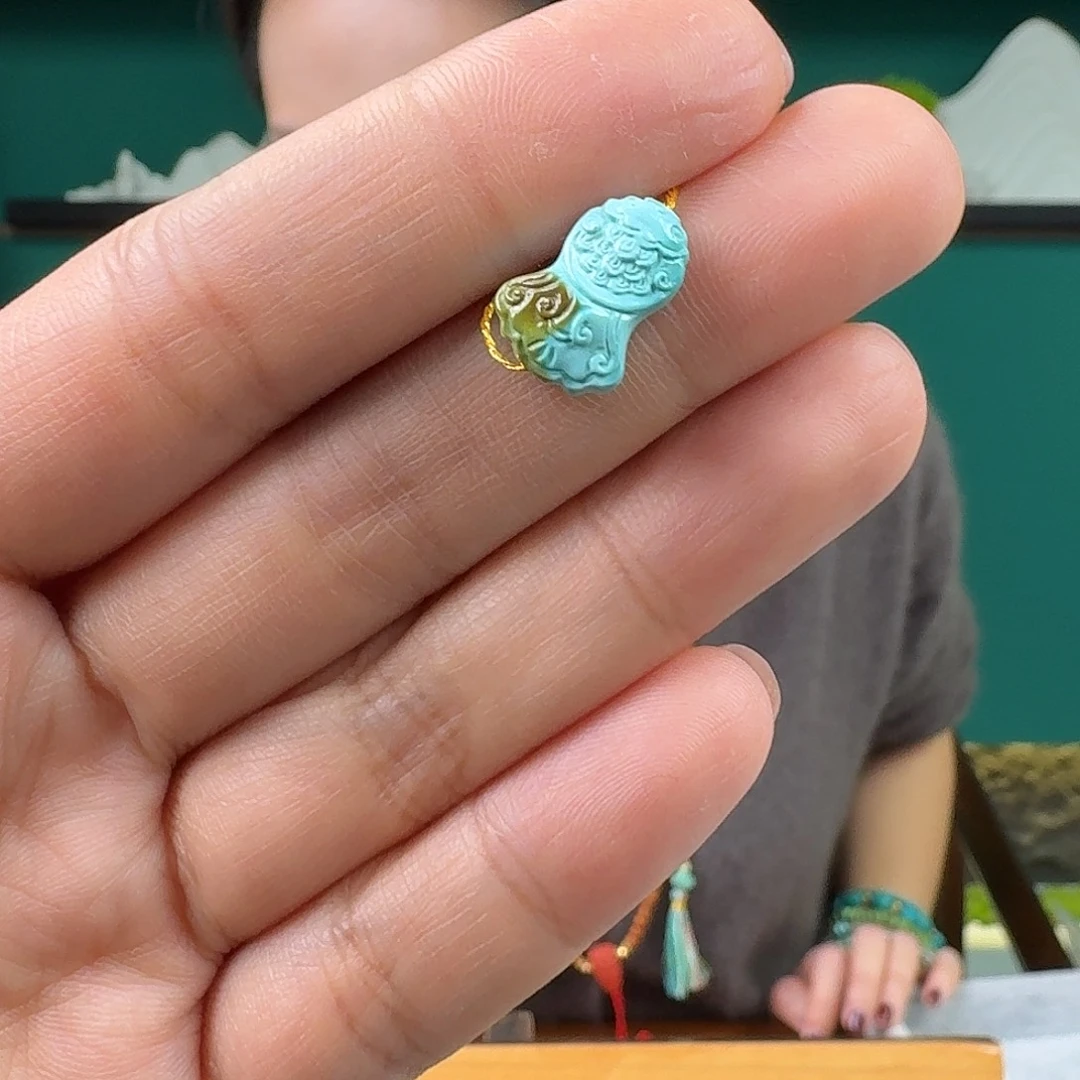 绿松石未镶嵌珠宝奇石