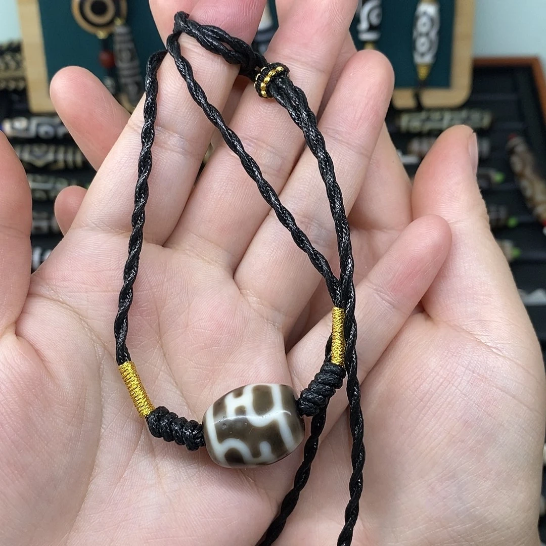 逍***火玛瑙/玉髓（覆膜）未镶嵌颈饰