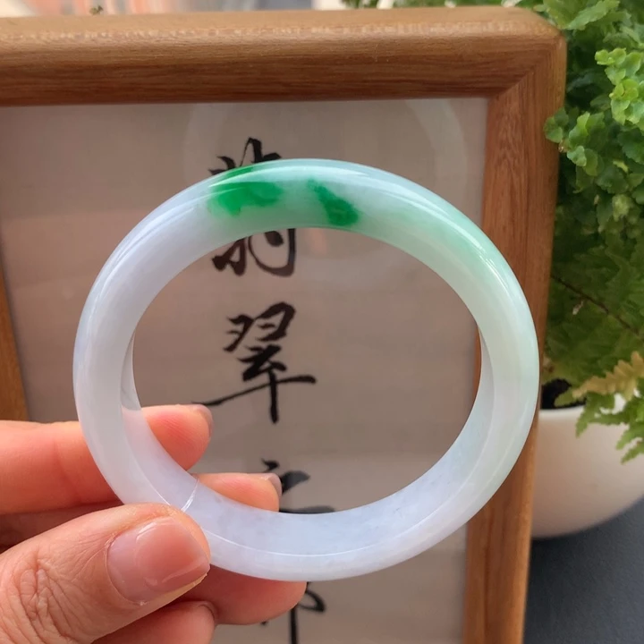 翡翠手镯未镶嵌翡翠手镯52