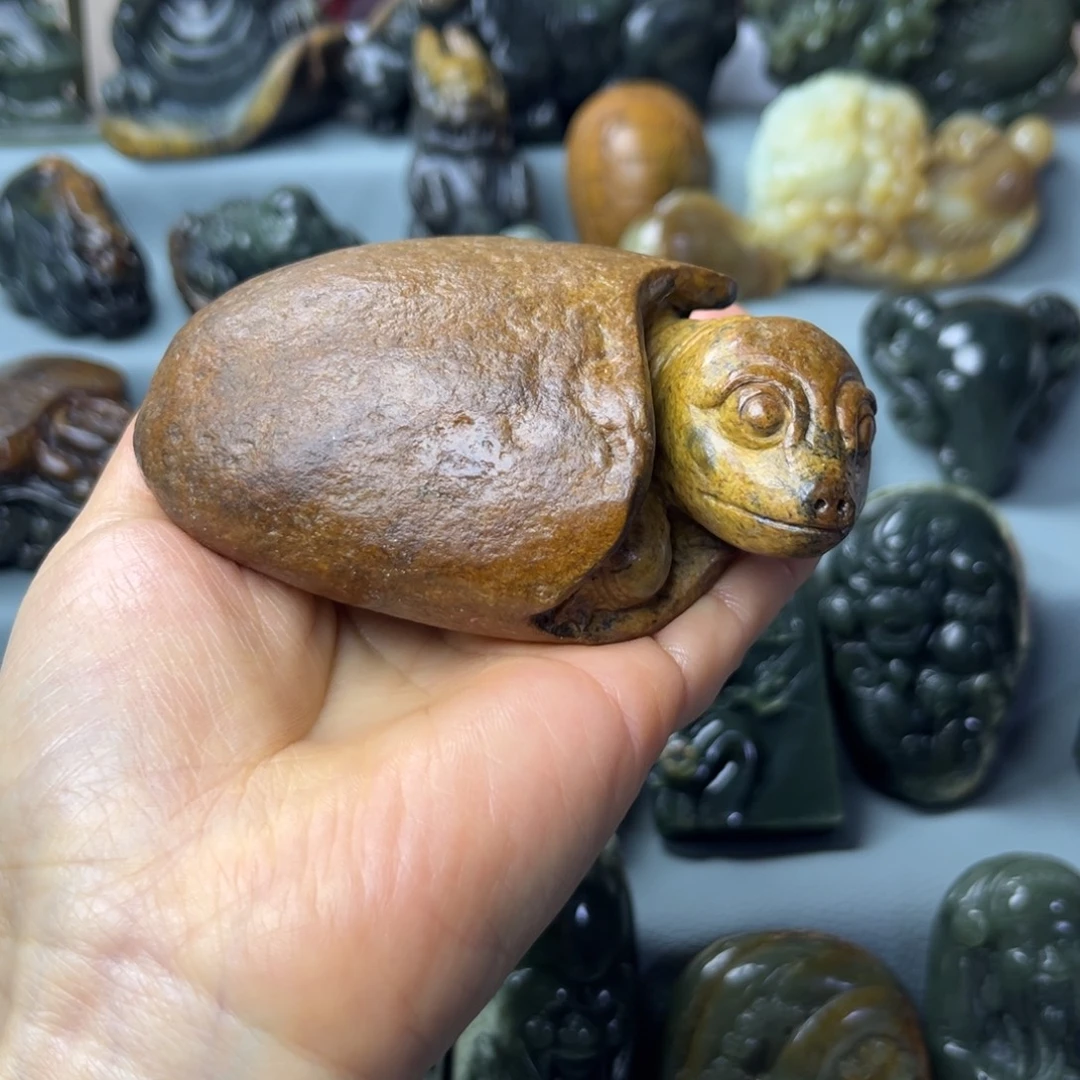 岫岩河磨玉（透闪石质玉）未镶嵌摆件